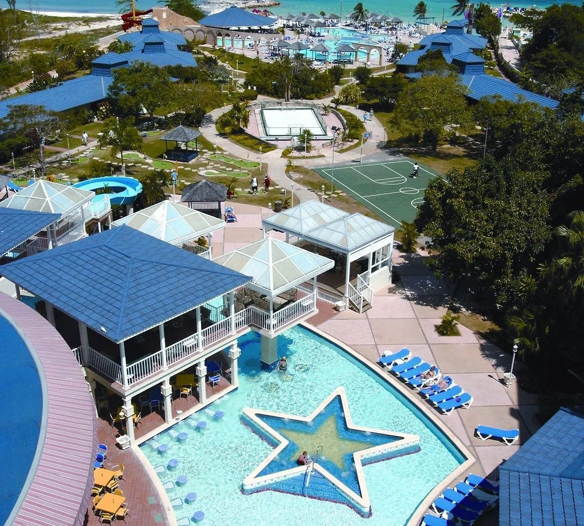 Breezes Trelawny Hotel Trewlany Beach